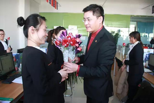 乾港集團(tuán) 乾港集團(tuán)