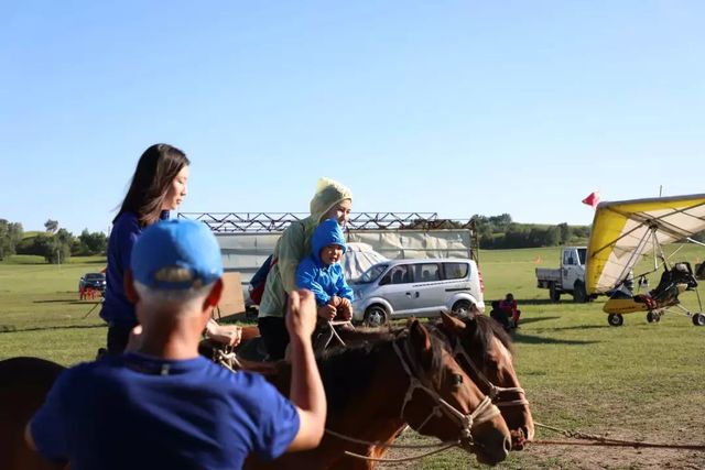 乾港集團(tuán)高層草原自駕游 乾港集團(tuán)高層草原自駕游